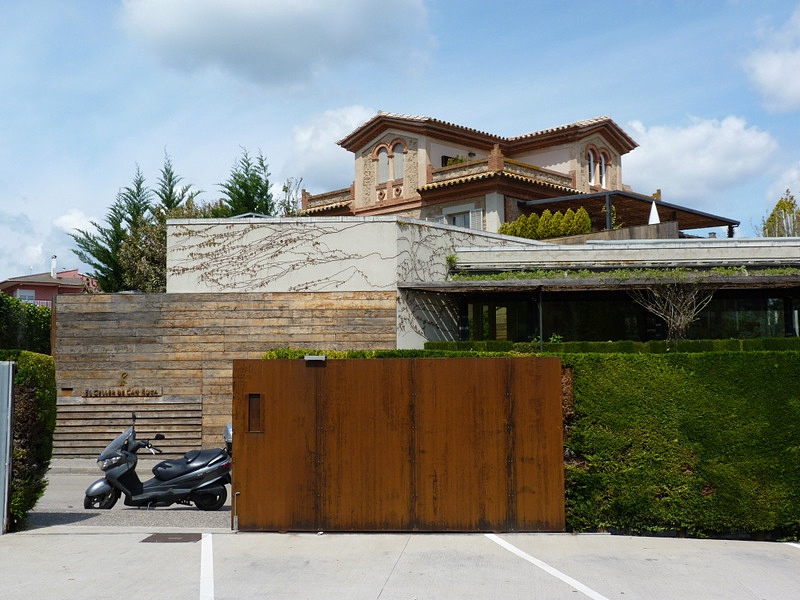 Entrada al celler de Can Roca en Girona