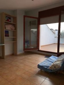 Apartamento en Figueres al lado del Museo Dalí,. Reserva en airbnb y booking